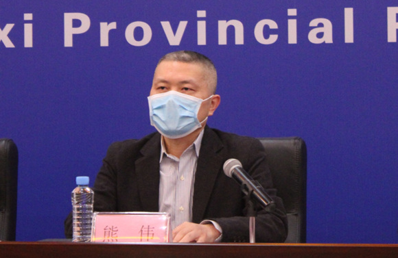 (罗慧敏 摄)江西银保监局党委委员,二级巡视员熊伟介绍,江西银保监局