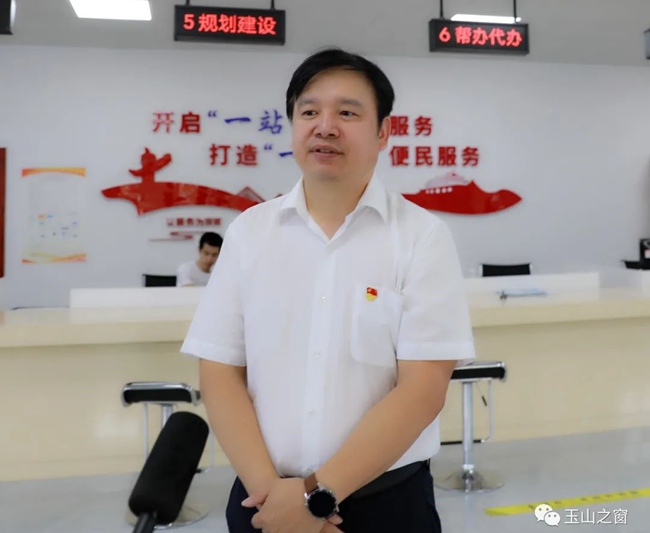 "9月15日,玉山县下镇镇党委书记辜承均在接受采访时表示,下