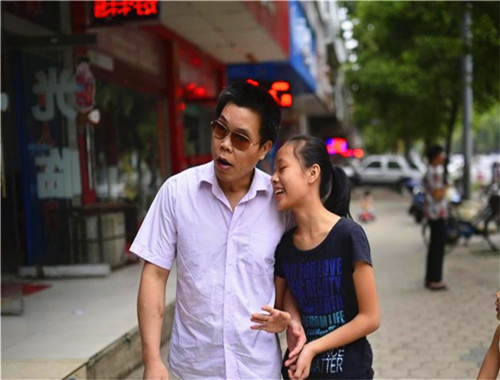 陈丽君:与父亲共渡风雨人生路